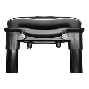 Kép 9/10 - Bontour kabin méretű bőrönd húzószerkezet, fekete színben Kép 9/10 - Bontour kabin méretű bőrönd húzószerkezet, fekete színben